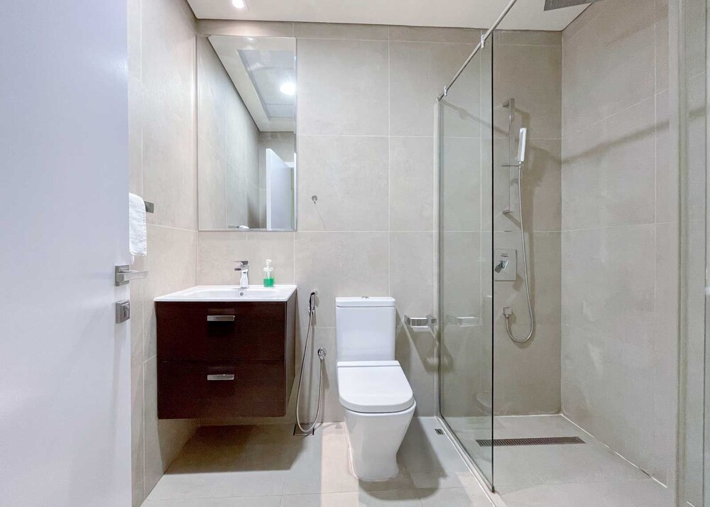 Phaedrus Living: Dubai Marina Arcade Residence 702