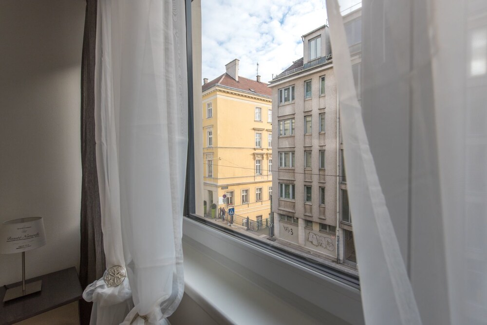 Vienna Calling