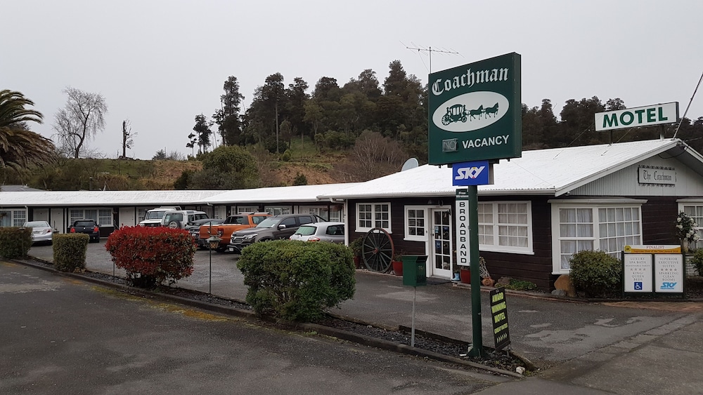 Hotel Coachman Motel - Image 1