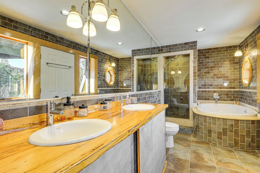 Near Skiing & Hiking: Quiet Home in West Wardsboro
