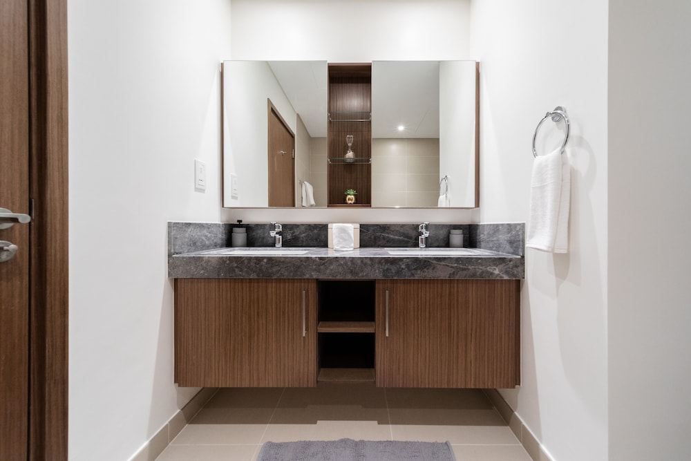 EDEN'S Homes & Villas - 52/42 Emaar