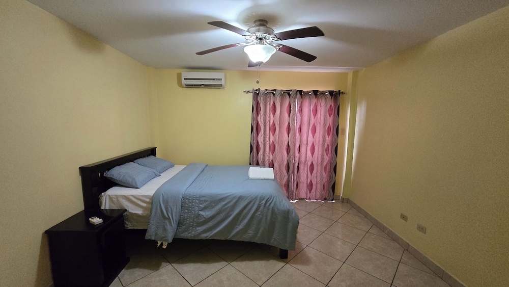 Paradise Suites & Residence