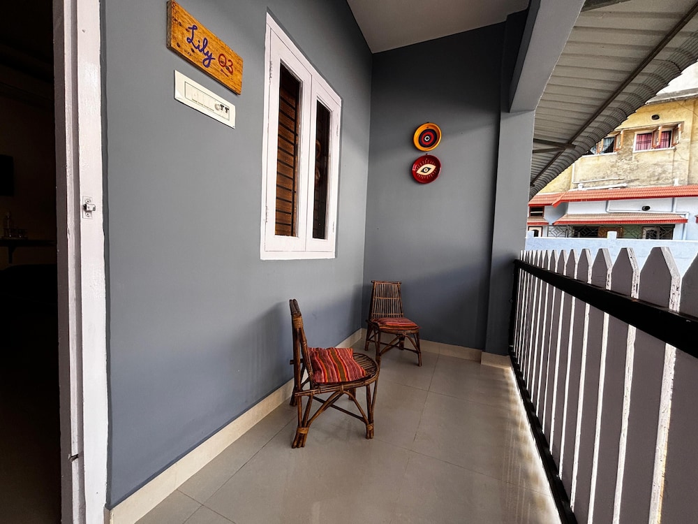 The Gulmohar Inn