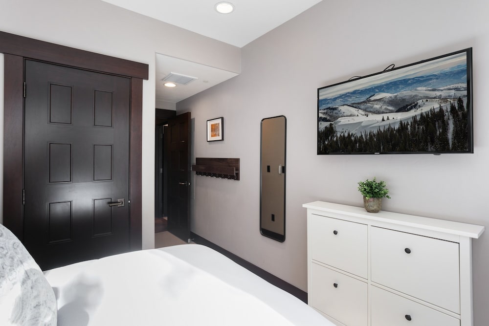 208 - Three Bedroom Flagstaff 3 Condo