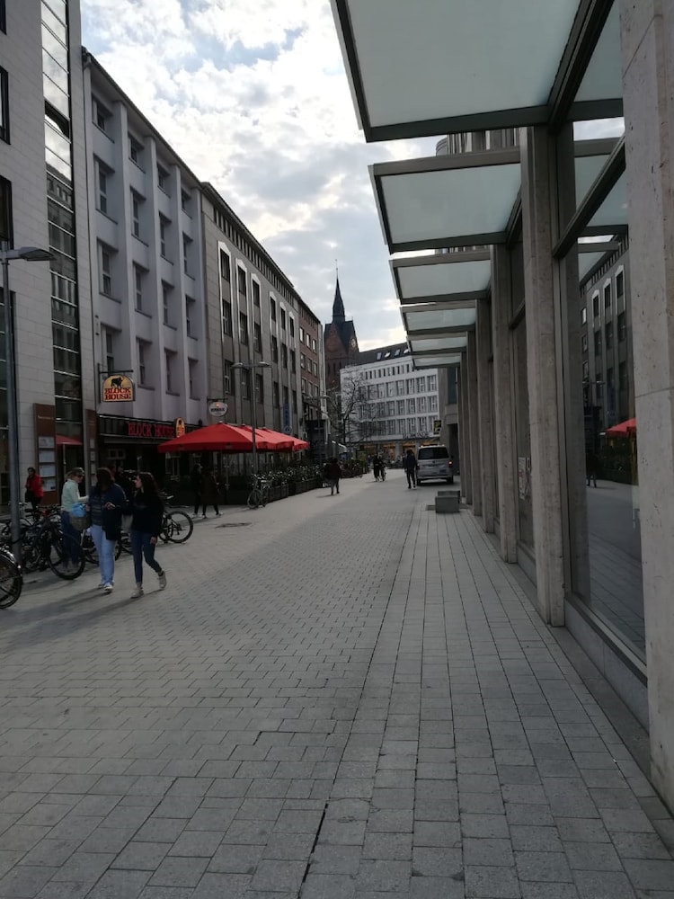 Hannover Vacations - City Apart Hotel Center - Property Image 11