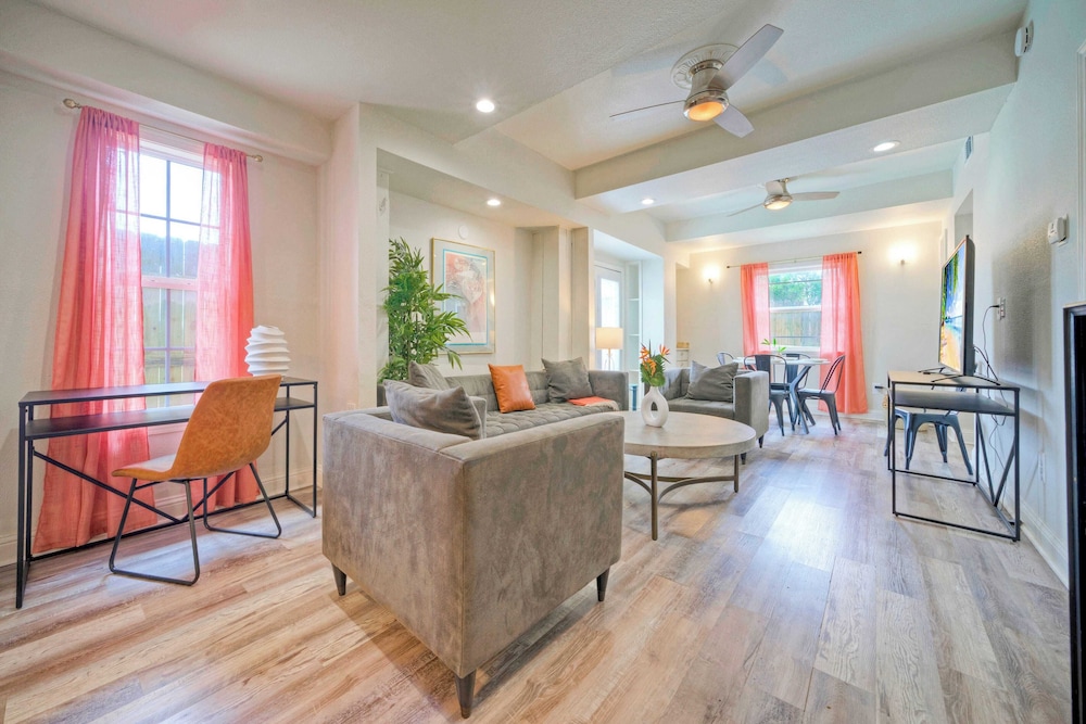 2-unit Home in Golf Cart Zone w/ Patio + Balcony Salty Sunshine: Multi-family Retreat