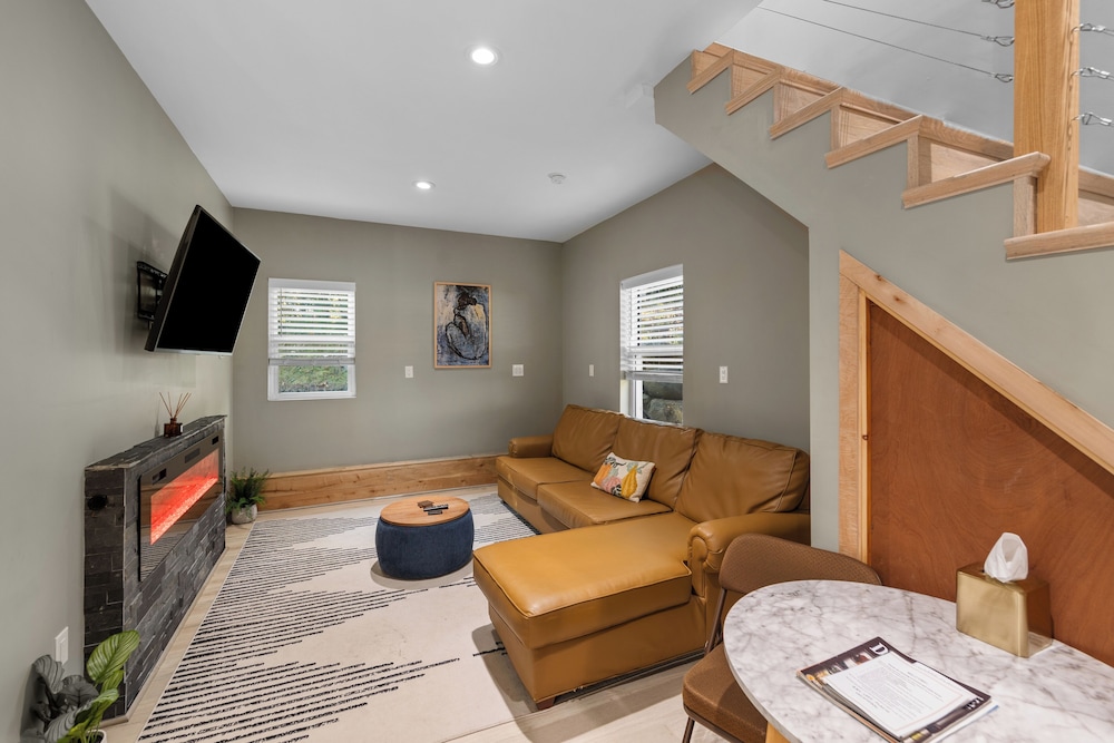 Cozy Modern Home