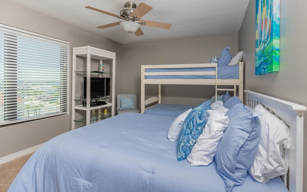 Island Winds West 670 3 Bedroom Condo