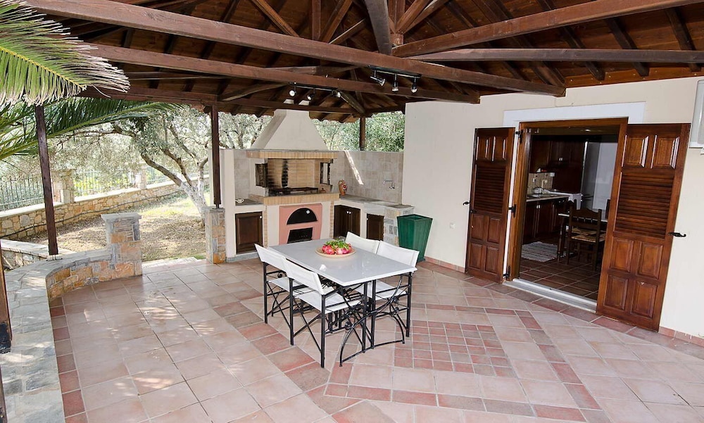 Vatellis Villas