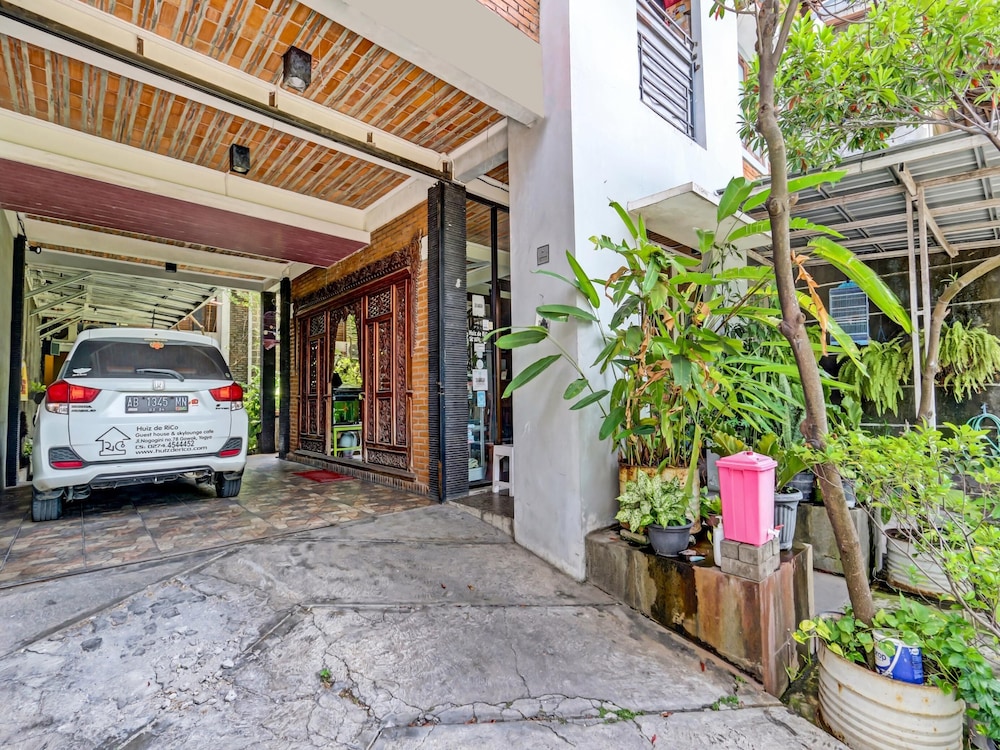 Huiz de RiCo guesthouse syariah