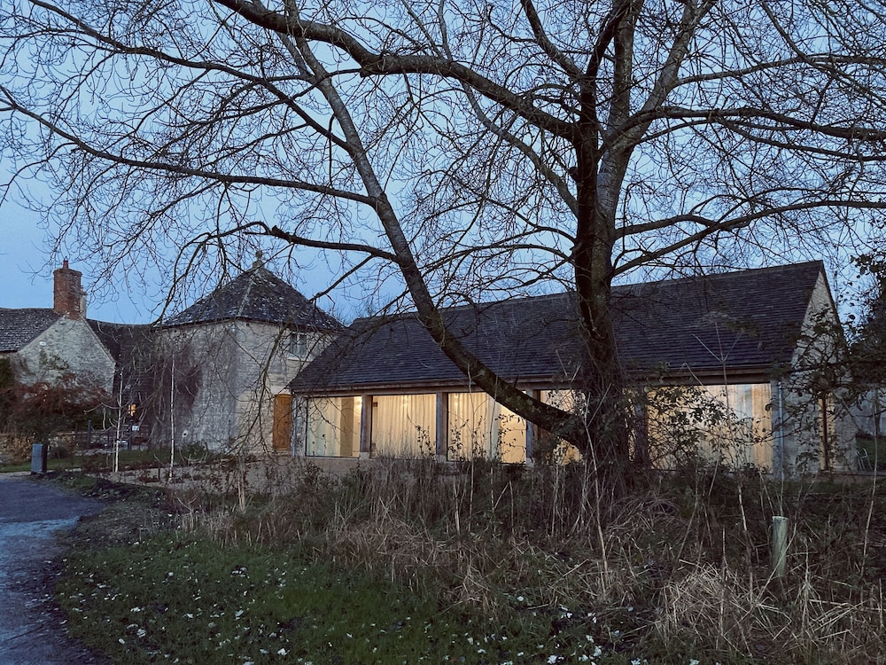 High Cogges Farm Holiday Cottages The Cart Shed