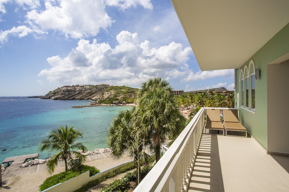 Blue Bay Apartments