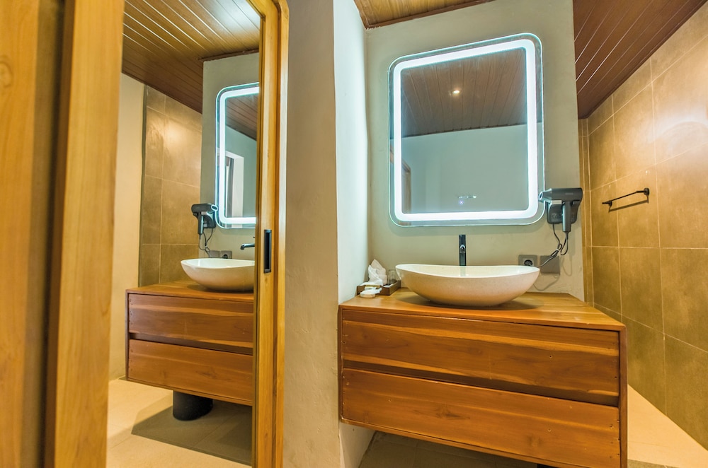 Kesumasari Living Lodge