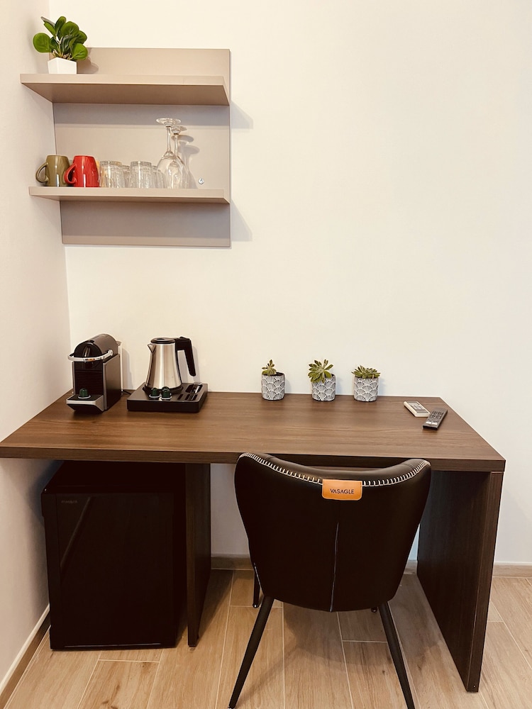 5 Terre hub suite