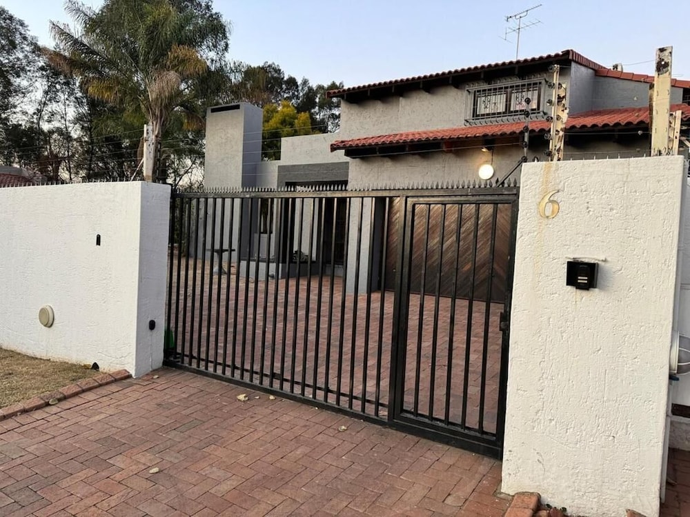 Villa Picasso - 2 Bed Villa