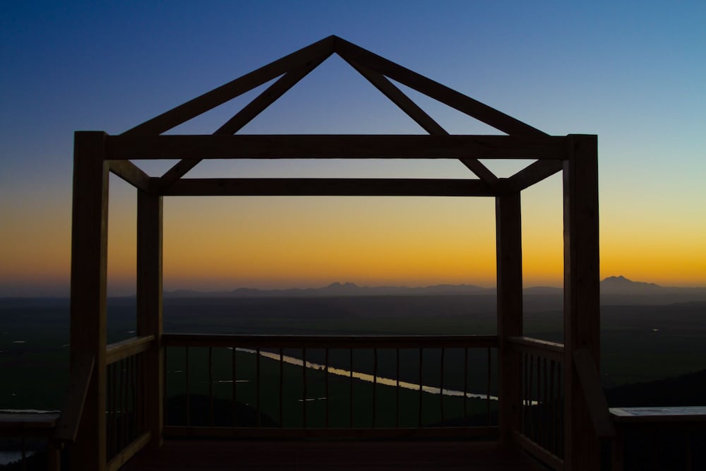 Intle Game Lodge