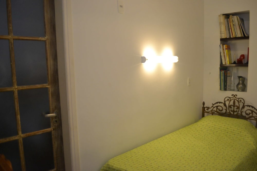 Casa Amarela Guest House - ZONA SUL