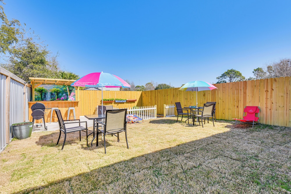 2 Mi to Gulf: Home w/ Sauna, Garden in Panama City