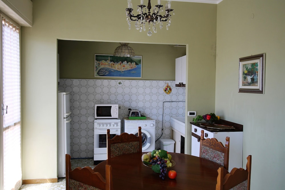 House Adelin view 3