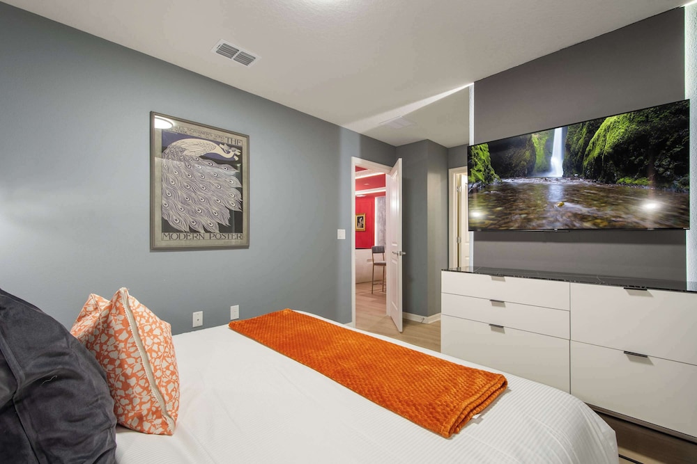 Escape to Luxury: Magical 10-bedroom Villa Near Disney World!