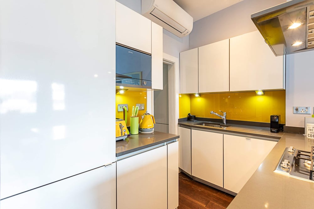 Exmouth Market Apartment