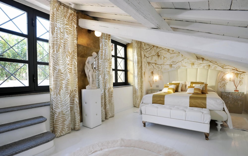 La Palazzina Santa Dorotea Splendid Rome Townhouse With Courtyard Garden
