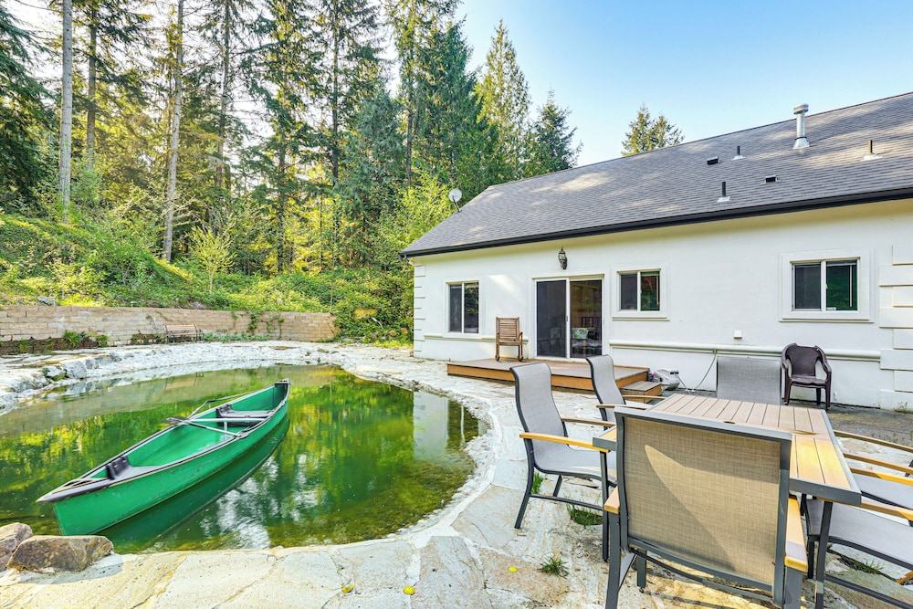 Hike & Explore: Guest Suite w/ Deck in Issaquah