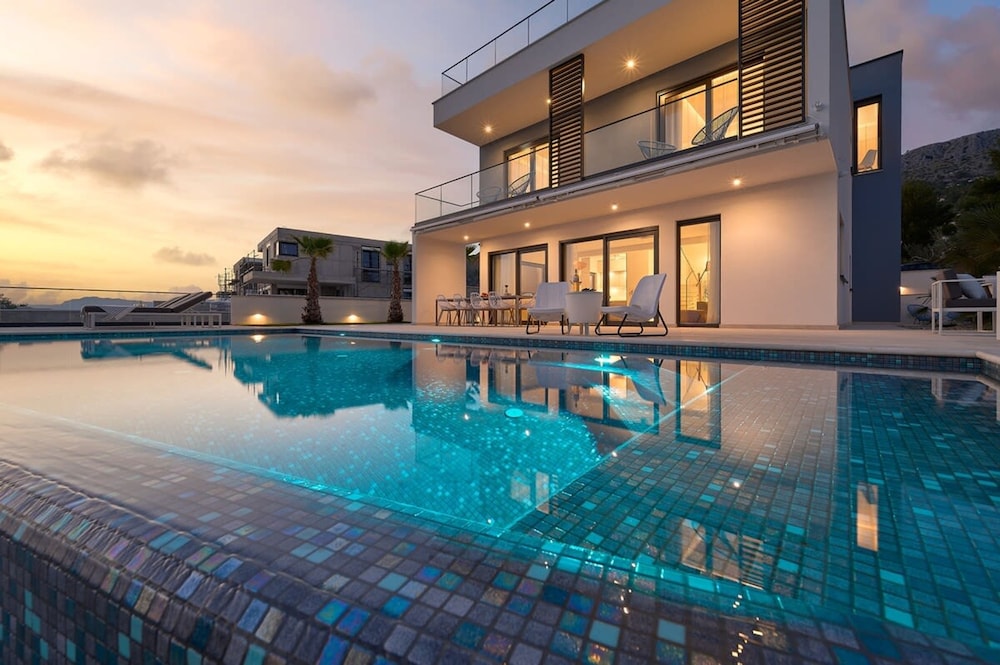 Villa Sunset - Luxury Adriatic Sea View Estate