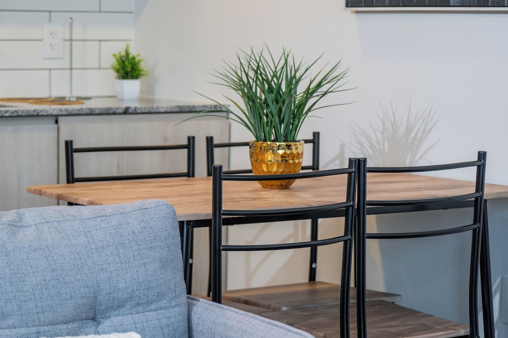 Silverstone Downtown Long-Term stay