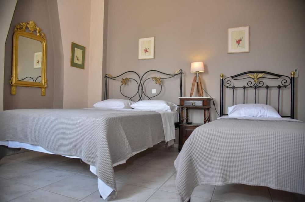 Axilleion Guest House
