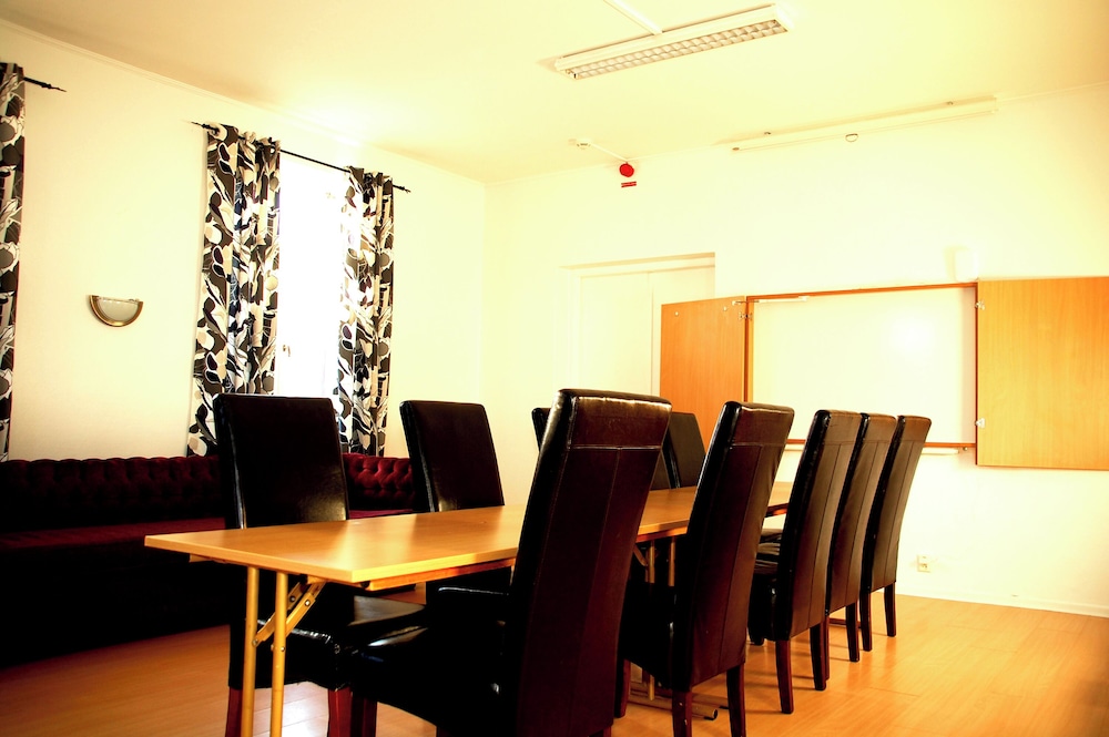 meeting & event spaces
