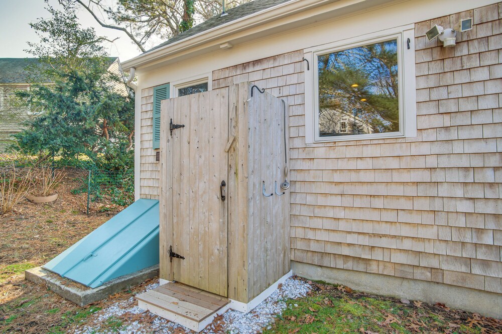 1 Mi to Beach: Cape Cod Family Home in Bourne!