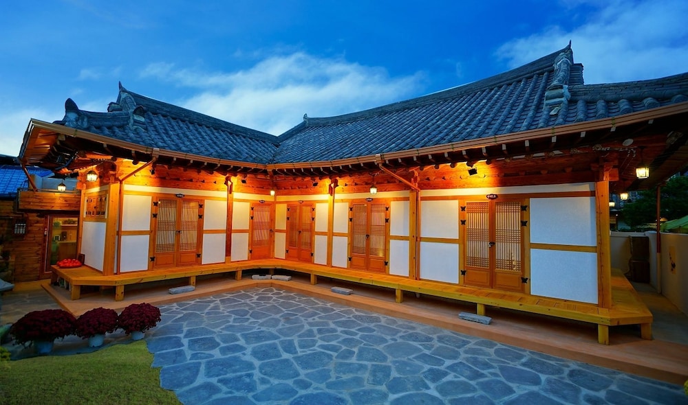 Hanok House