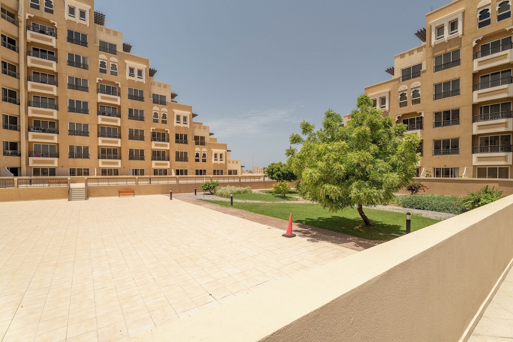 Nasma Holiday Homes - Bab Al Bahr Residences