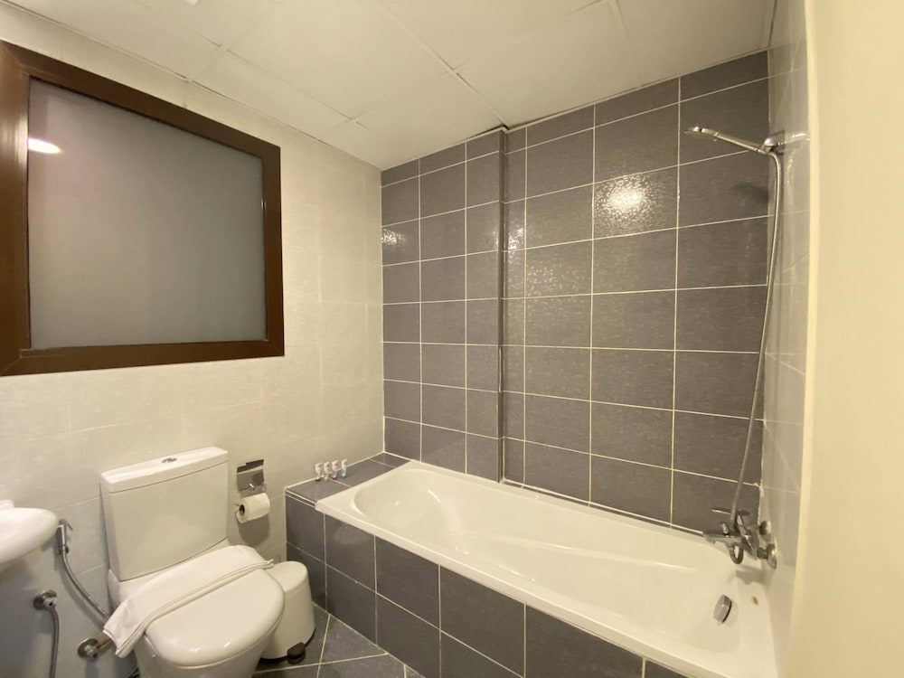 Lux BnB 1BD JVC
