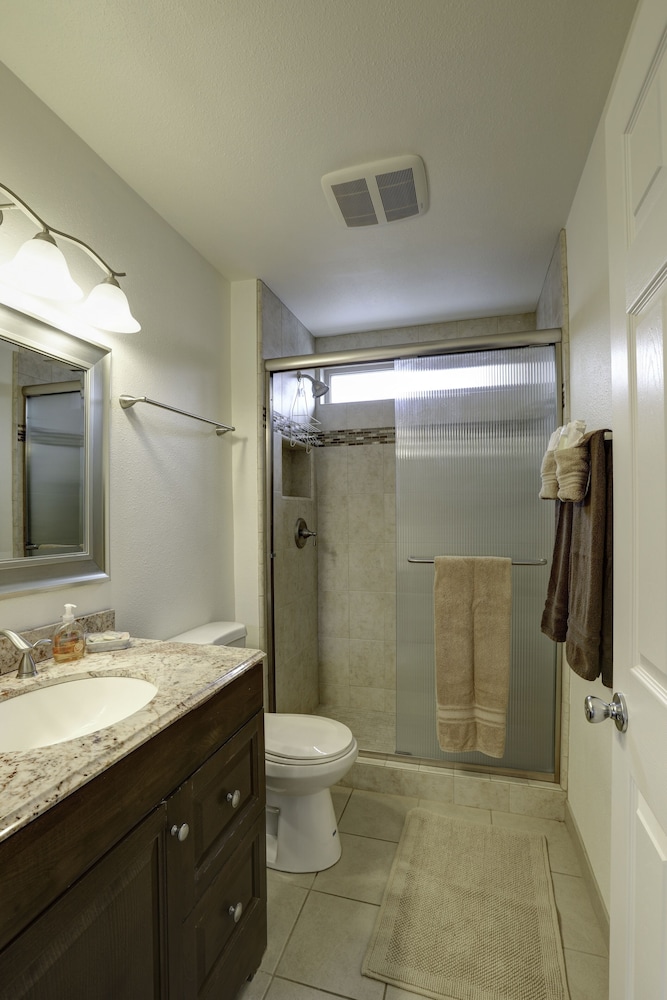 220 #7 Ocean View Ave 2 Bedroom Condo by Redawning view 5
