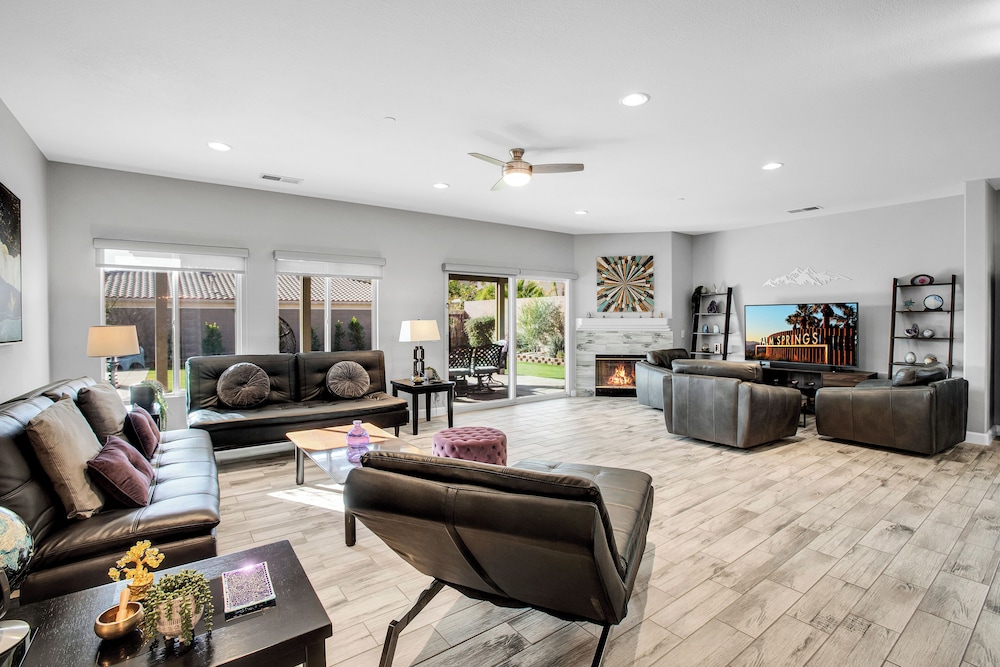 Near Downtown: Palm Springs Home w/ Mountain Views
