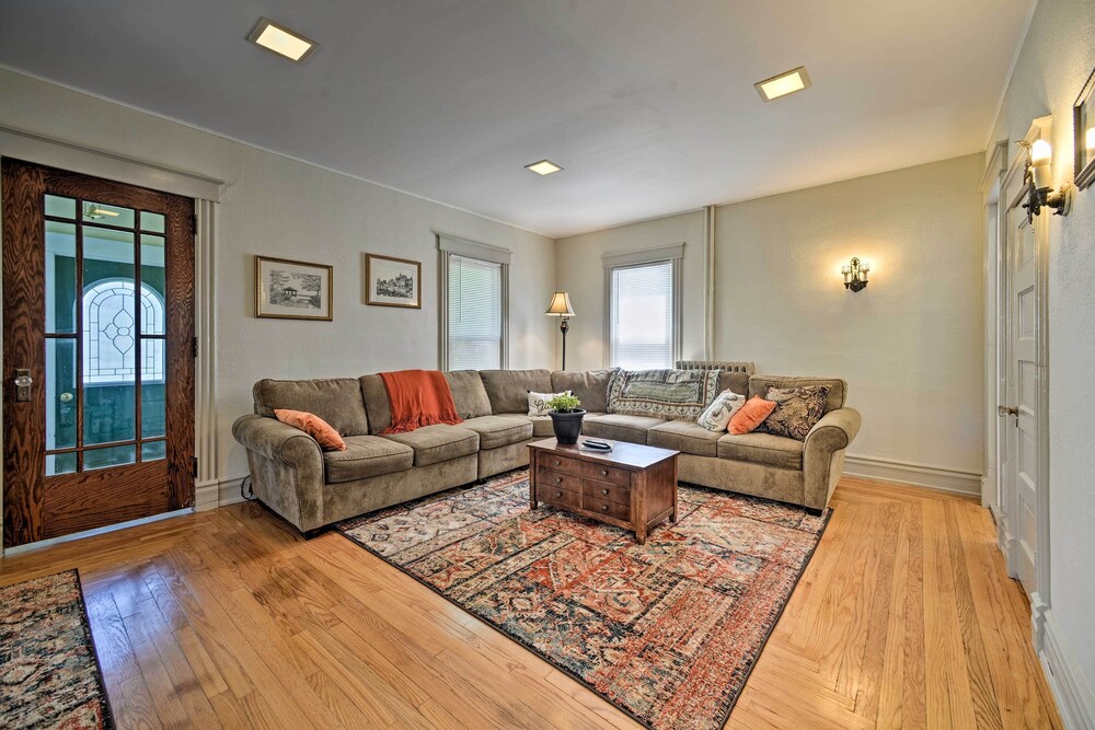 Home w/ Patio, 2 Blocks to St. Lawrence River - Property Image 15