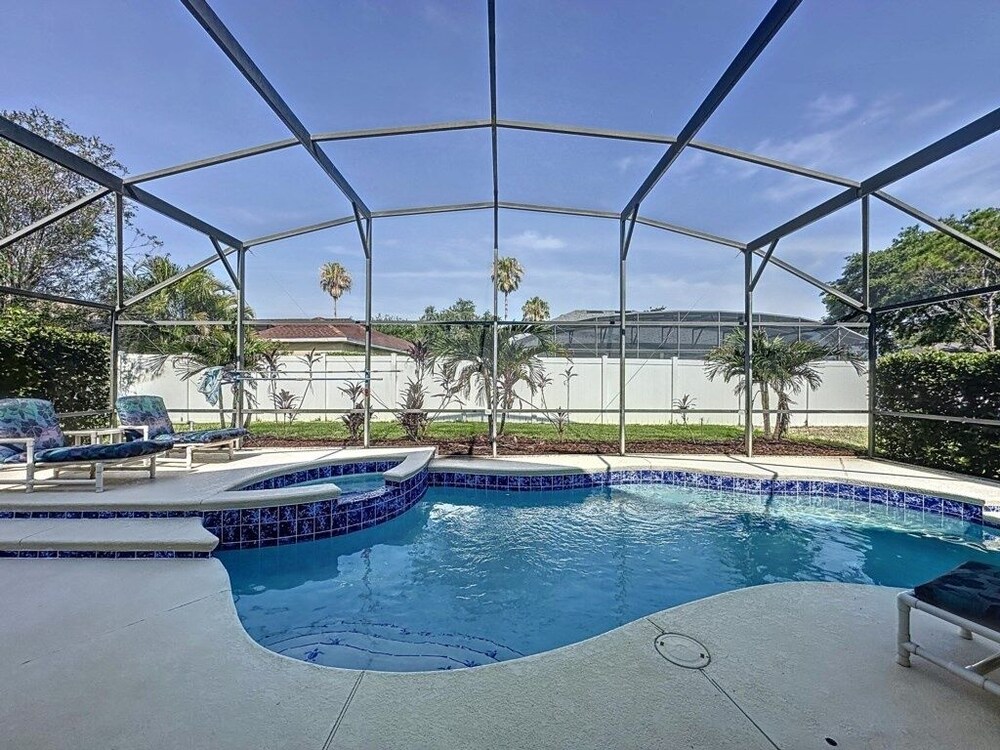 Spacious 4 Bed Villa With Pool/spa And Game Room 4 Bedroom Villa