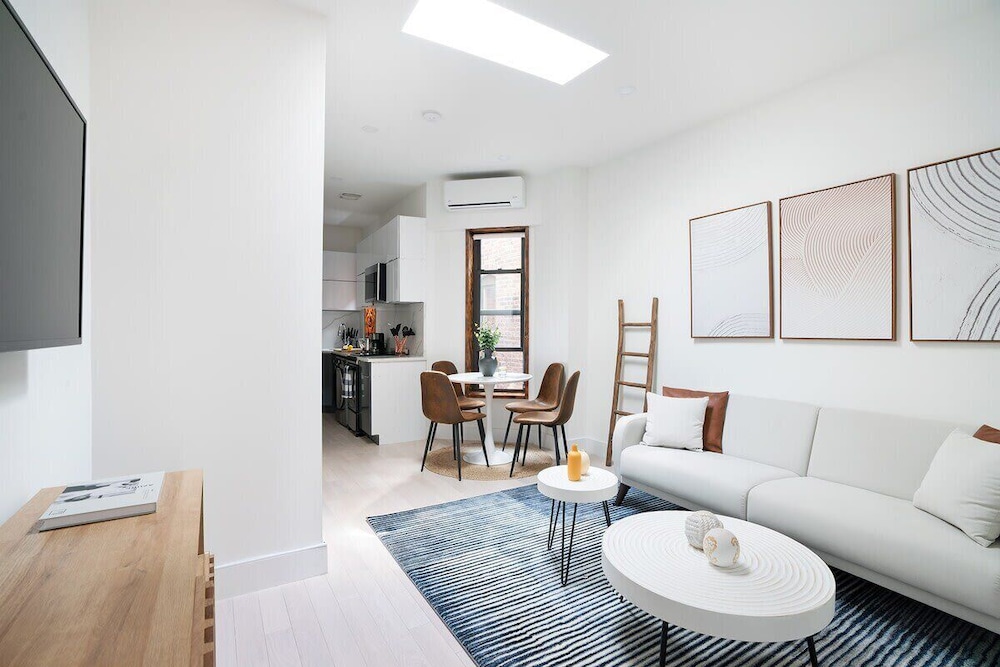 48 Midtown West Apt
