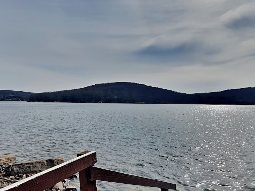 A Lakefront Paradise by Taylor Made Deep Creek