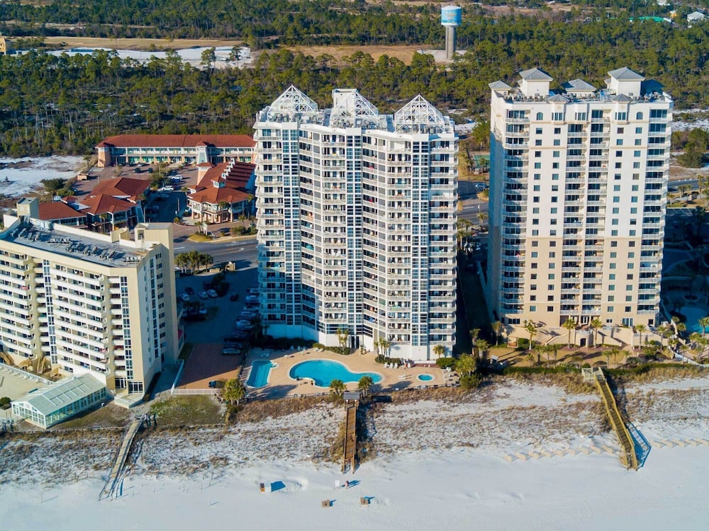 Palacio #202 by Southern Vacation Rentals