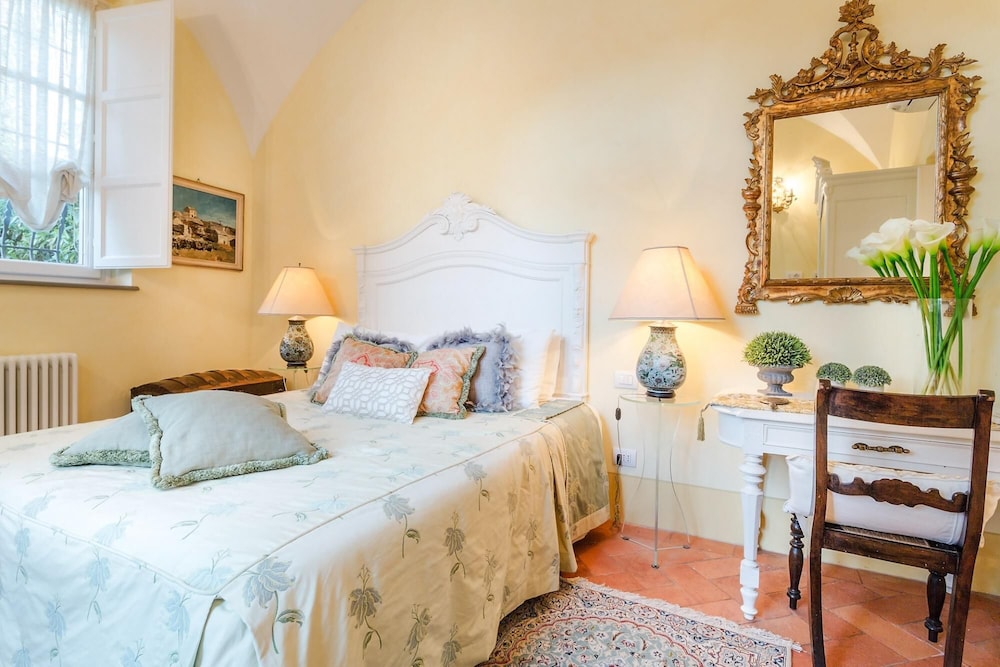 Casa Vera in Lucca With 2 Bedrooms and 2 Bathrooms view 5