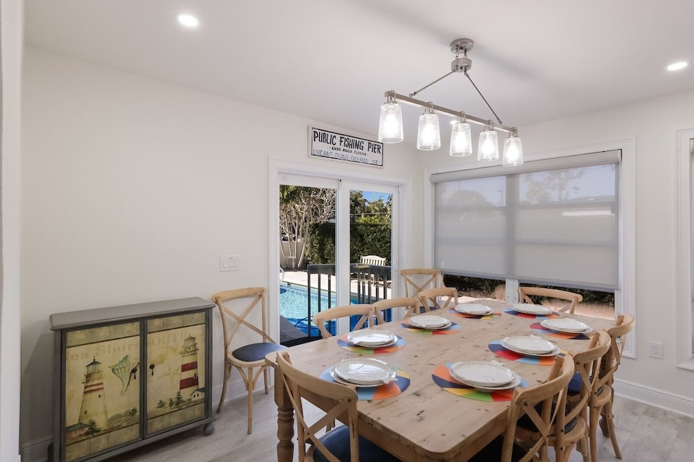 Surf Riders 4 Bedroom Home