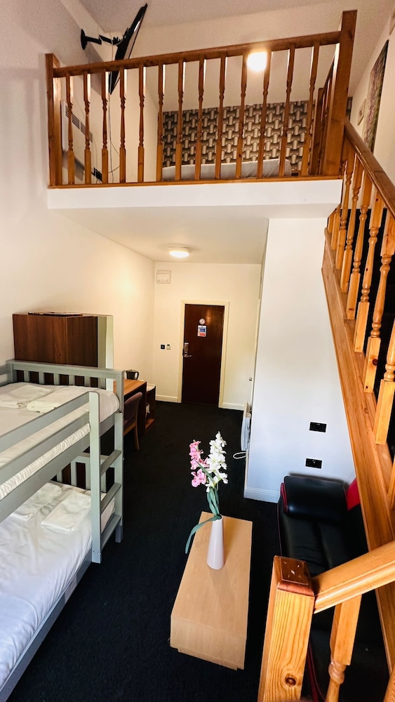 Salford Vacations - Imperial Salford Hotel - Property Image 12