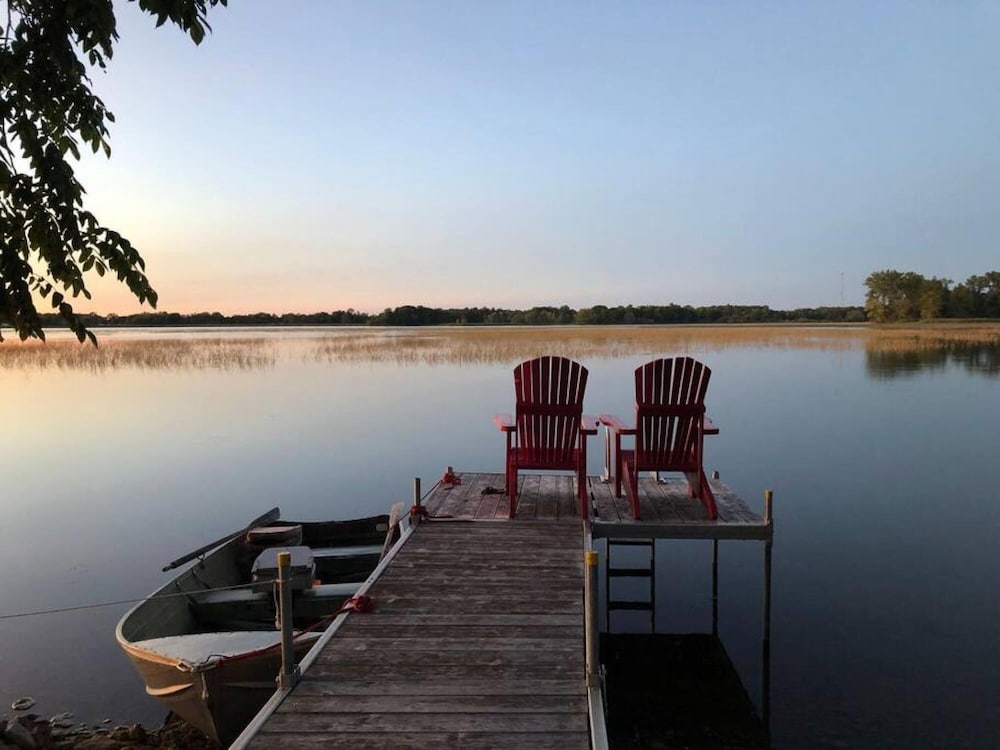 The Nest PEC Waterfront Home on Huyck s Bay - Image 2