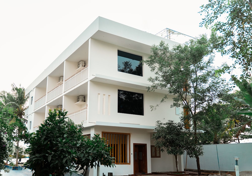 Skylar Seaview Beach Resort and Spa view 5