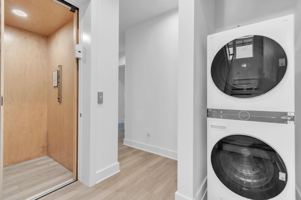 Azul Townhomes A4 - Sunset