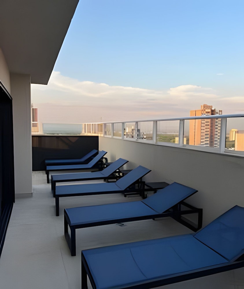 Aptos no Centro com Piscina e Academia