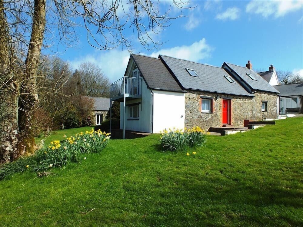 Pond Cottage